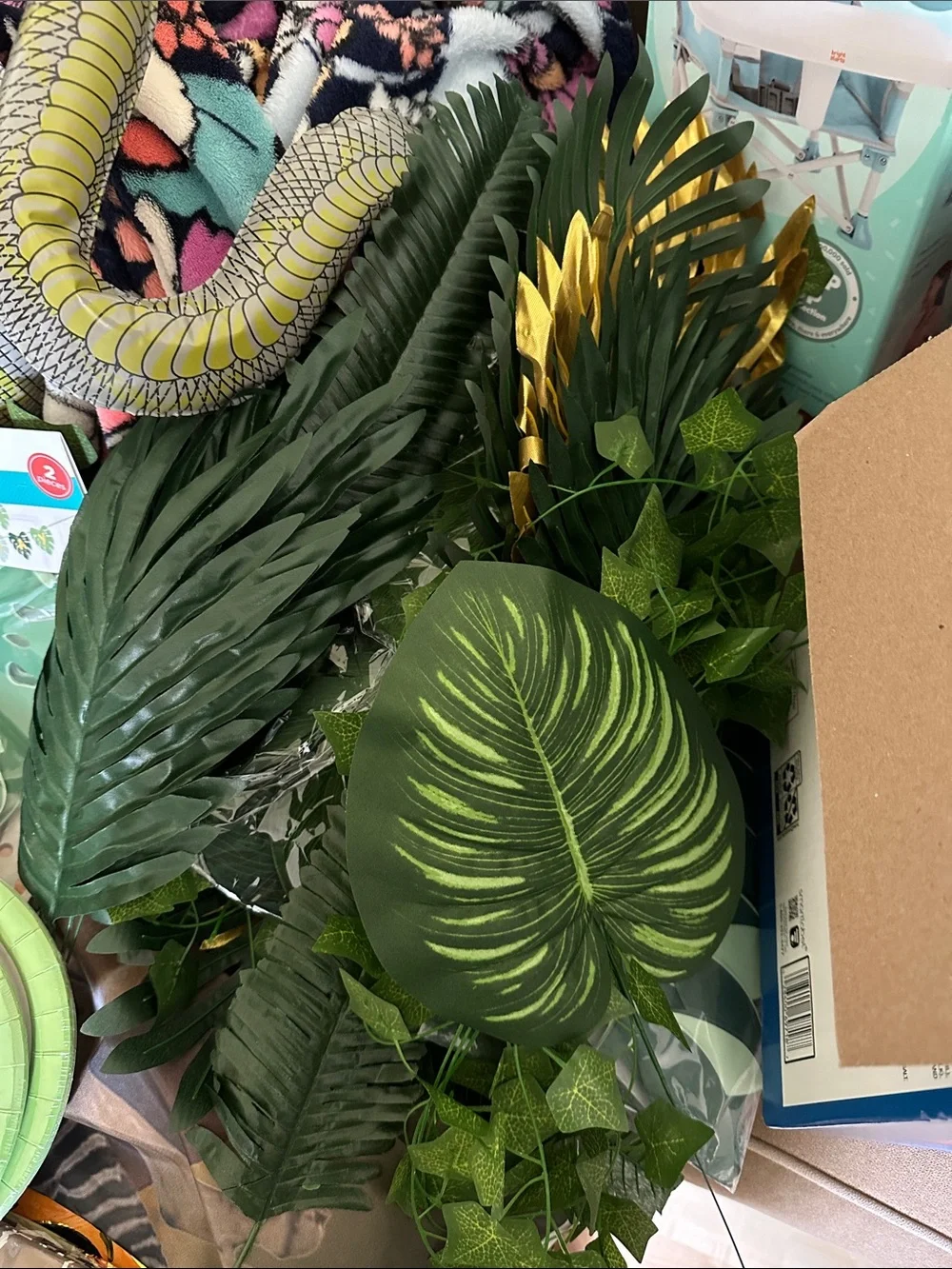 Safari Animal Party Plate Set - Green & Yellow Jungle Theme